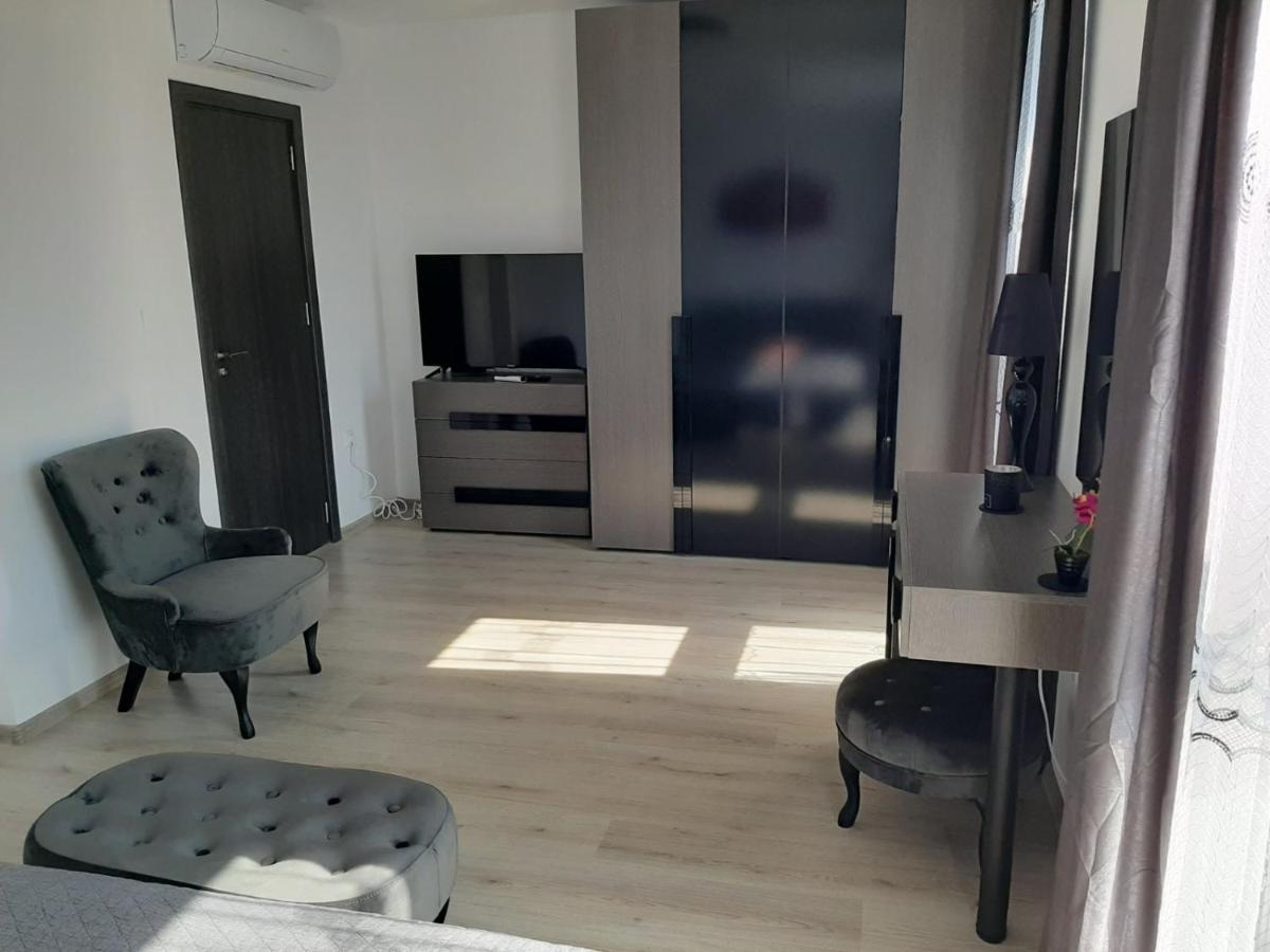 Апаратамент Deluxe1 Apartment Saints Constantine and Helena Bagian luar foto