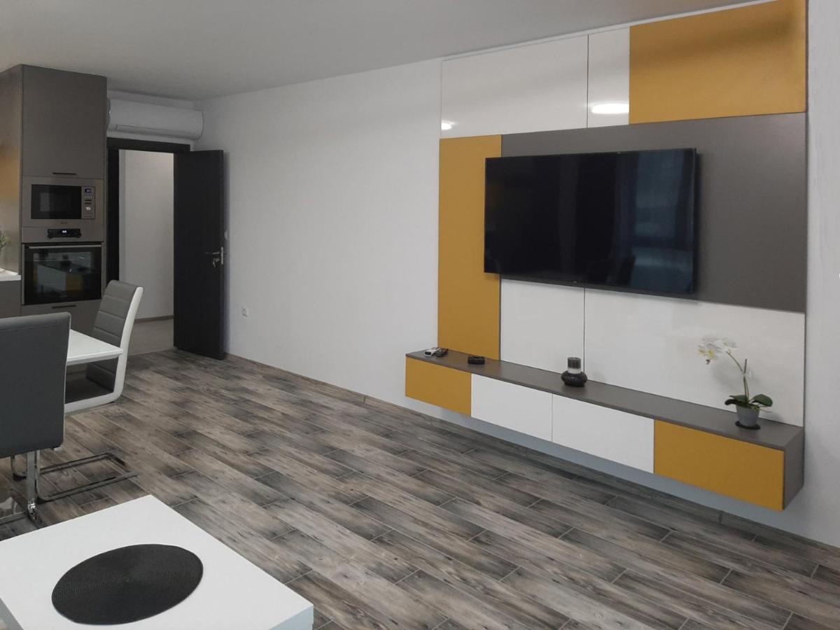 Апаратамент Deluxe1 Apartment Saints Constantine and Helena Bagian luar foto